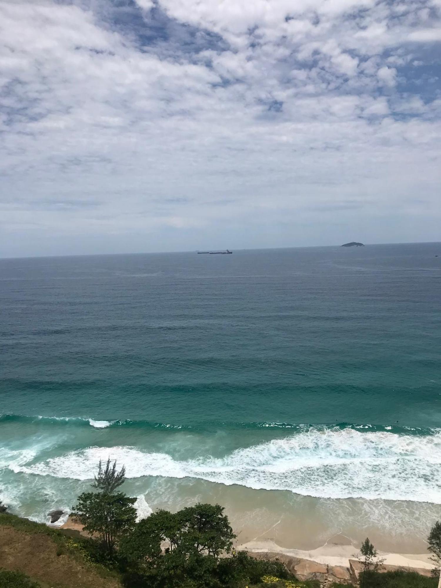 Alex Rio Flats Arpoador View